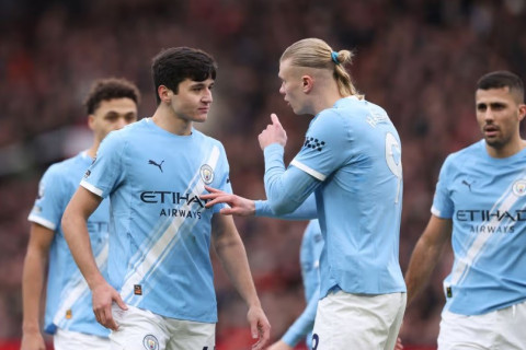 Holand özbəkistanlı gənc müdafiəçini təriflədi: “O, möhtəşəmdir!”