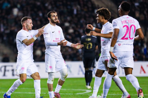 Мисли Премьер-лига: "Сабах" в меньшинстве удерживает преимущество в матче с "Карабахом" - ОБНОВЛЕНО