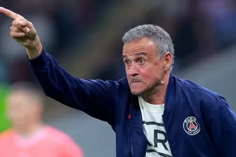 Luis Enrike barmağını ötən ilki nəticəyə tuşladı