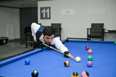 Dövlət qurumlarının əməkdaşları bilyard masası arxasında güclərini sınayıblar