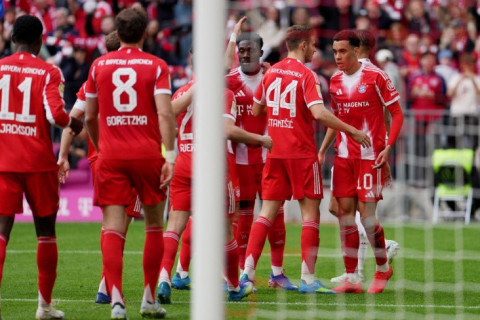 "Бавария" победила "Штутгарт" и досрочно выиграла Бундеслигу - ОБНОВЛЯЕТСЯ