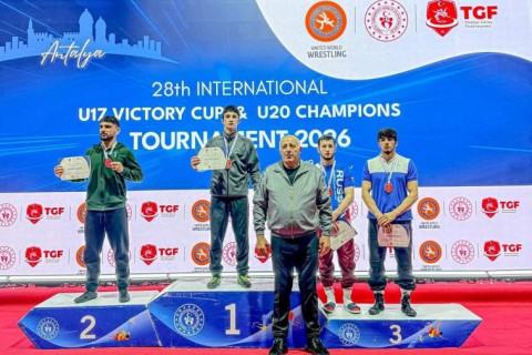 Турнир "Чемпионы": азербайджанские борцы завоевали очередные медали - ФОТО
