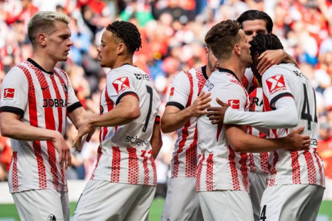 "Фрайбург" дома победил "Хайденхайм"