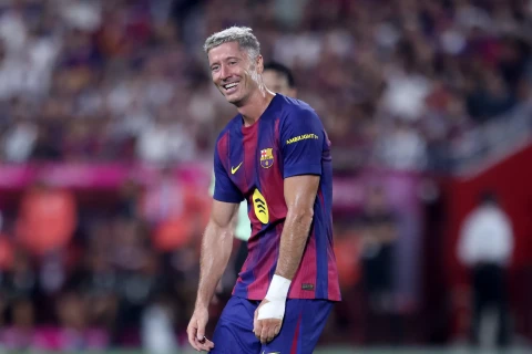 Роберт Левандовски может остаться в "Барселоне"