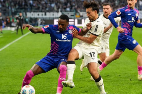 "Майнц" благодаря голу с пенальти на 90+6-й минуте ушел от поражения в матче с "Боруссией" - ОБНОВЛЕНО - ВИДЕО