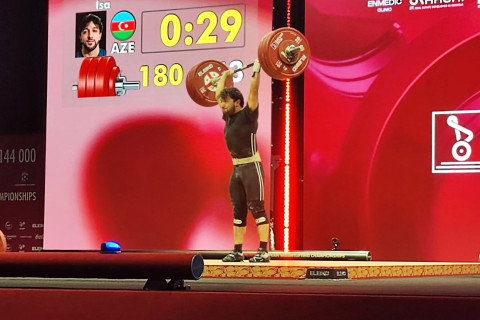 Азербайджанский тяжелоатлет завоевал "серебро" чемпионата Европы - ВИДЕО