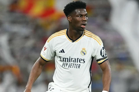 "Манчестер Юнайтед" рассматривает Тчуамени на замену Каземиро