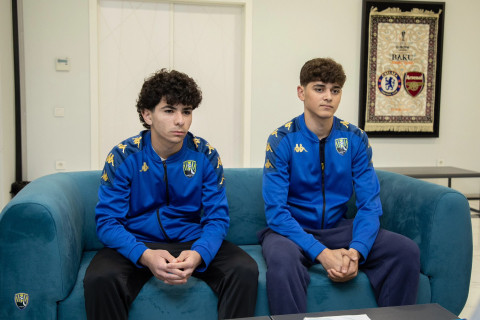 Gəncə təmsilçisindən gənclərə şans: İki futbolçu ilə müqavilə bağlandı - FOTO