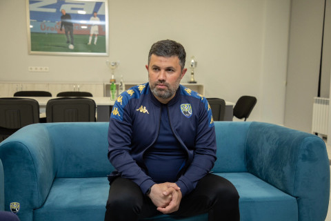 Gəncə təmsilçisindən gənclərə şans: İki futbolçu ilə müqavilə bağlandı - FOTO