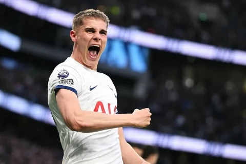 "Çelsi" "Tottenhem"in ulduzuna elçi düşüb