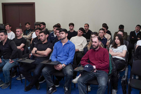 В Баку прошел просветительский семинар для футбольных арбитров - ФОТО