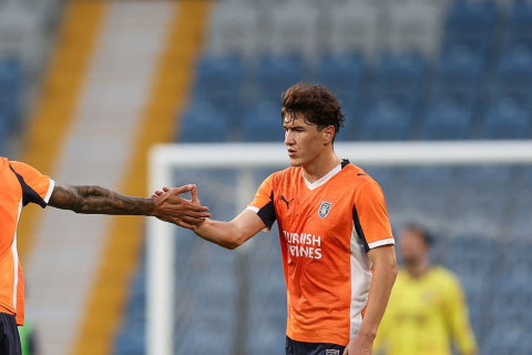 "Başakşehir" özbəkistanlı hücumçunun bütün hüquqlarını əldə etdi