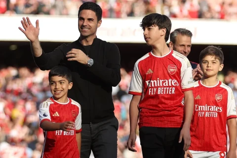 Artetanın oğlu “Arsenal”ın U-18 komandasında debüt edib