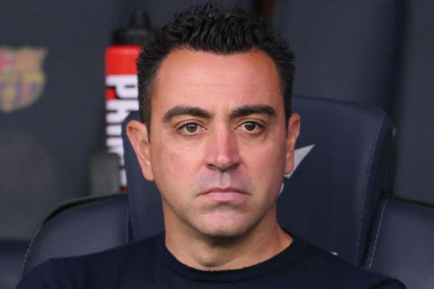 Xavi Messi və Suaresdən dəstək istəyib