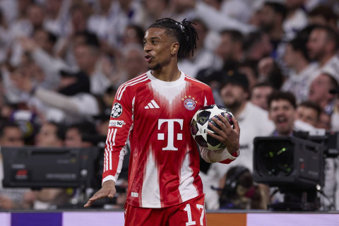 Игрок "Баварии" столкнулся с публичными обвинениями в отказе от отцовства