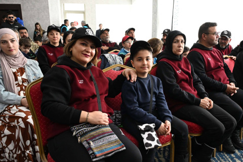 В Баку стартовал международный турнир по береговой рыбалке