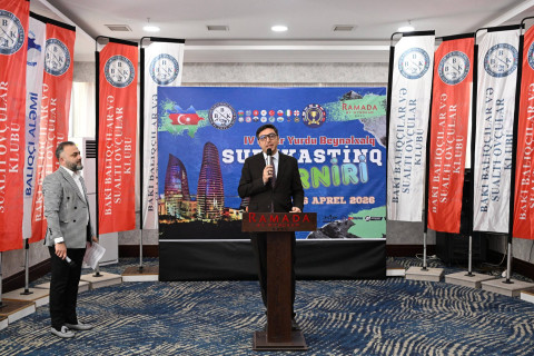 В Баку стартовал международный турнир по береговой рыбалке