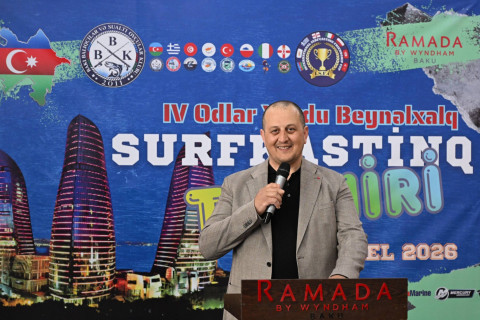 В Баку стартовал международный турнир по береговой рыбалке