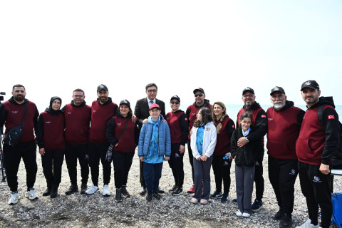 В Баку стартовал международный турнир по береговой рыбалке