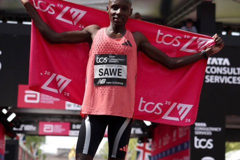 Londonda inanılmaz dünya rekordu: Marafon tarixində iki saatlıq sədd aşıldı - FOTO