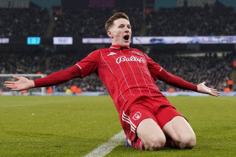 "МЮ" и "Сити" борются за игрока "Ноттингема"