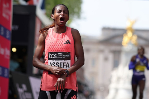 Эфиопка установила новый мировой рекорд в марафоне