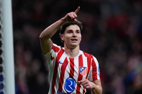 Альварес прокомментировал слухи о переходе в "Барселону"