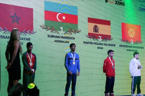 Azərbaycan boksçuları Dünya kubokunda üç qızıl, bir bürünc medal qazanıblar - FOTO