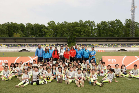 Lənkəranda qızlar üçün futbol festivalı keçirilib - FOTO