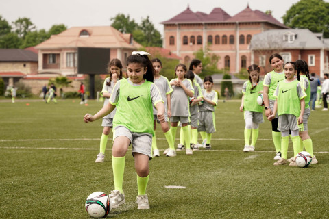 Lənkəranda qızlar üçün futbol festivalı keçirilib - FOTO