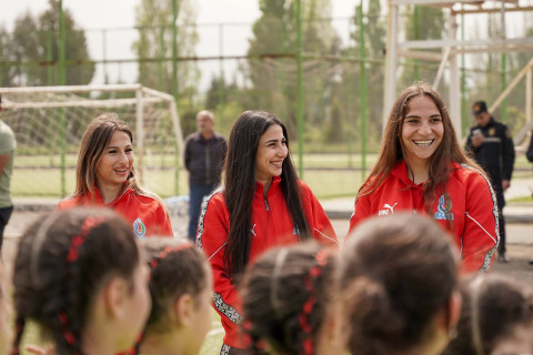 Lənkəranda qızlar üçün futbol festivalı keçirilib - FOTO