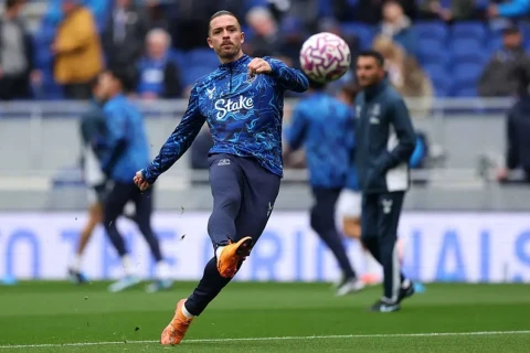 Qriliş Mançesterdə barın damında sərxoş halda yuxuya gedib - FOTO