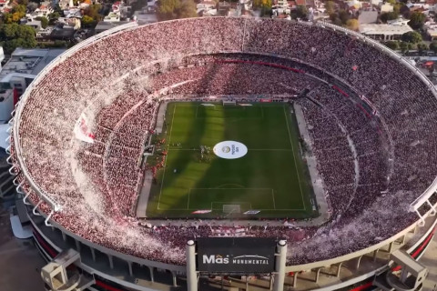 “River Pleyt”dən inanılmaz rekord - FOTO/VİDEO