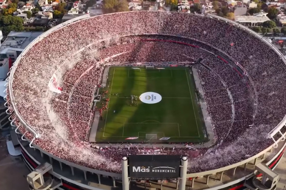 “River Pleyt”dən inanılmaz rekord - FOTO/VİDEO