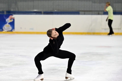 Евгений Плющенко принял участие в учебно-тренировочных сборах по фигурному катанию в Баку - ФОТО