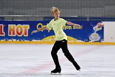 Üçqat dünya çempionu Bakıda buz üzərində ustad dərsi verdi - FOTO