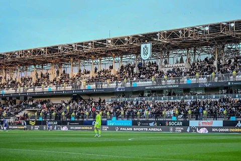 “Neftçi”dən 15 illik REKORD: Azarkeşlər tribunaları doldurdu