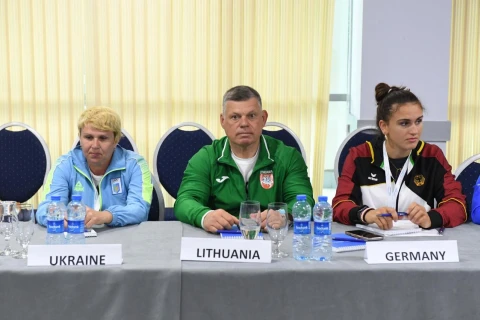 Avarçəkmə ulduzları rəqiblərini tanıdı - FOTO