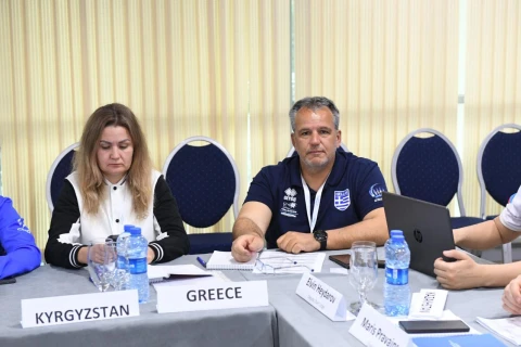 Avarçəkmə ulduzları rəqiblərini tanıdı - FOTO