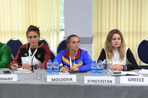 Avarçəkmə ulduzları rəqiblərini tanıdı - FOTO