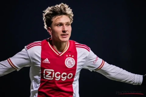 Avropa nəhəngləri “Ayaks”ın yarımmüdafiəçisini izləyir