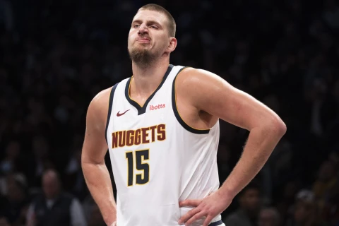 Центровой "Денвер Наггетс" повторил историческое достижение Леброна Джеймса