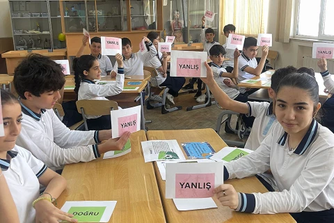 UEFA-nın dəstəyi ilə Bakıda uşaq hüquqlarının qorunmasına dair tədbir keçirilib - FOTO