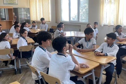 UEFA-nın dəstəyi ilə Bakıda uşaq hüquqlarının qorunmasına dair tədbir keçirilib - FOTO