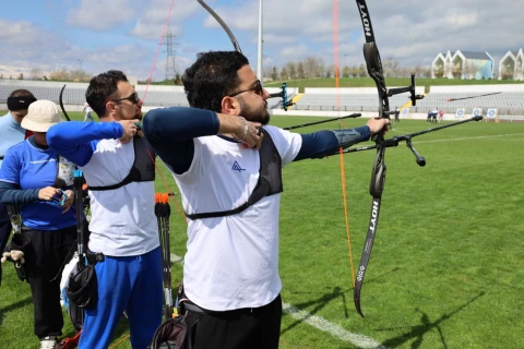 Азербайджанские паралучники принимают участие в чемпионате Европы