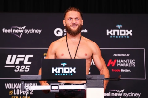 Стал известен соперник Рафаэля Физиева на турнире UFC в Баку