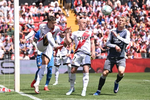 Игрок "Райо Вальекано" дисквалифицирован на семь матчей