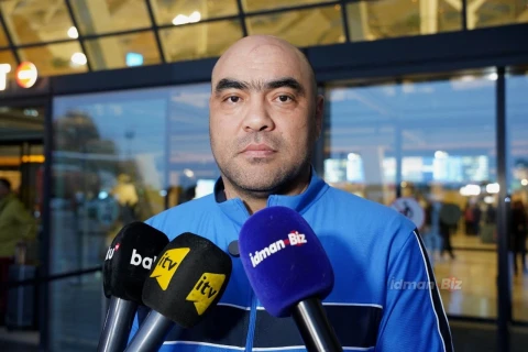 Dünya kubokunda tarixi uğur qazanan boksçularımız Vətəndə - FOTO