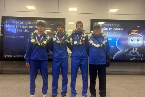 İtaliyada iki medal qazanan avarçəkənlərimiz vətənə qayıdıb