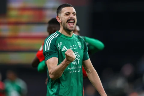 Türkiyəli futbolçu Səudiyyə Ərəbistanındakı hakimlikdən şikayətləndi